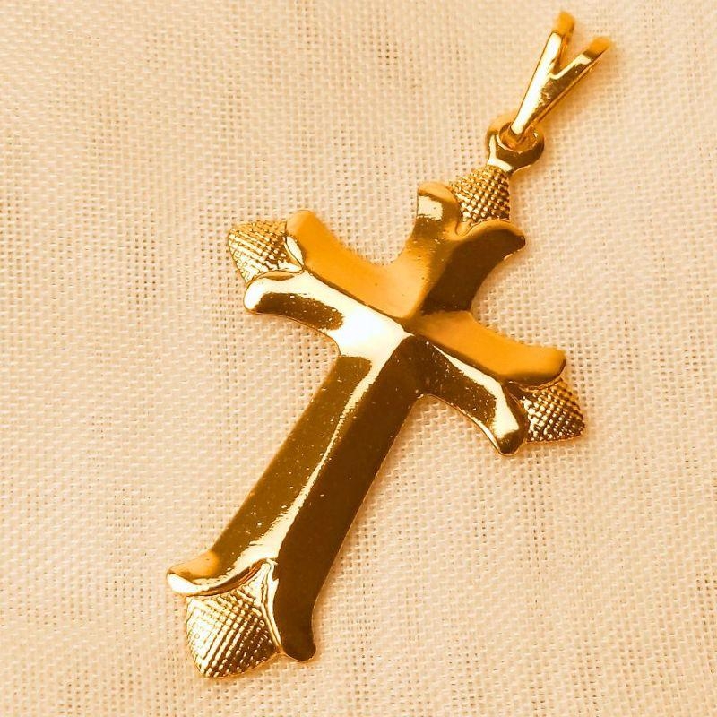 PINGENTE CRUZ C/ PONTAS JATEADAS 30MM - Dourado