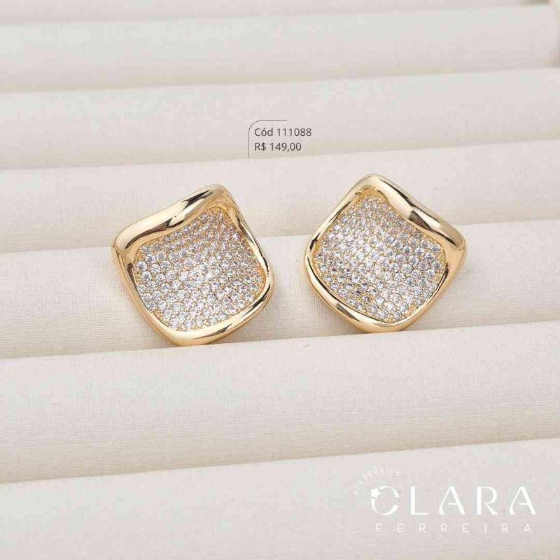 BRINCO BOTÃO INTERIOR MICROZIRCÔNIAS - 21MM - Dourado