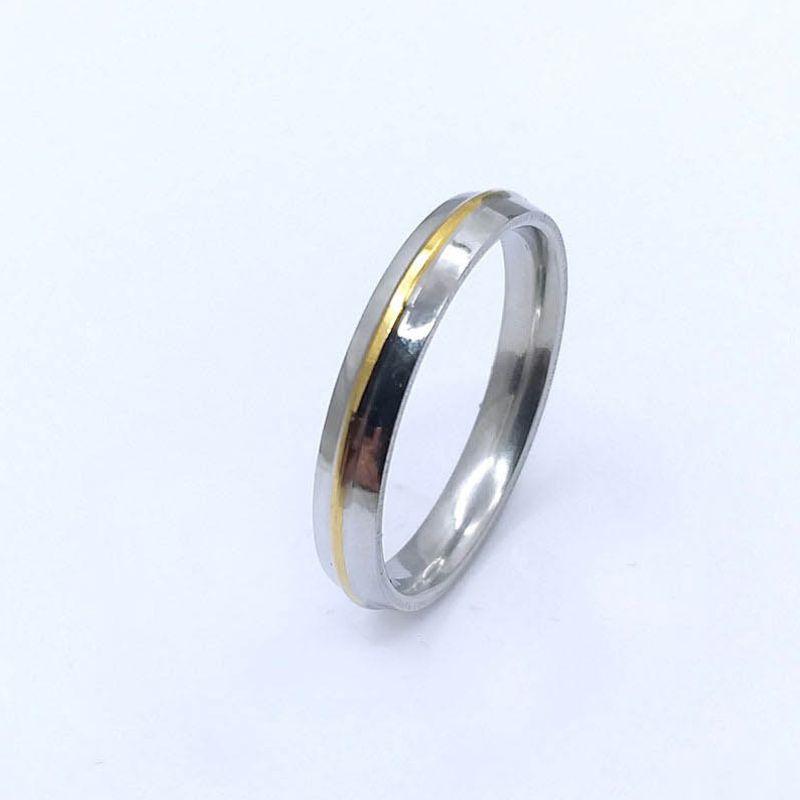 ANEL ALIANÇA AÇO INOX ANATÔMICA ABAULADA 4MM C/ 1 FIO DOURADO - Número 12/13