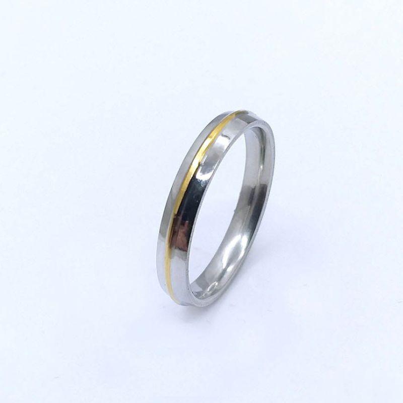 ANEL ALIANÇA AÇO INOX ANATÔMICA ABAULADA 4MM C/ 1 FIO DOURADO - Número 18/19