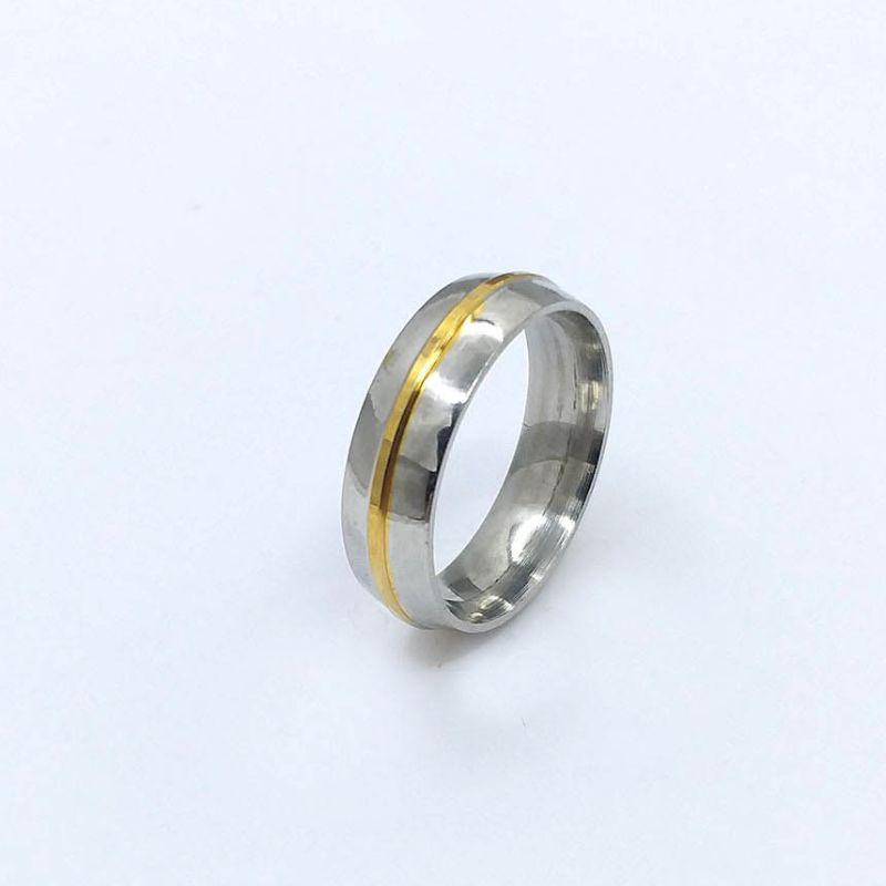 ANEL ALIANÇA AÇO INOX ANATÔMICA ABAULADA 6MM C/ 1 FIO DOURADO - Número 12/13