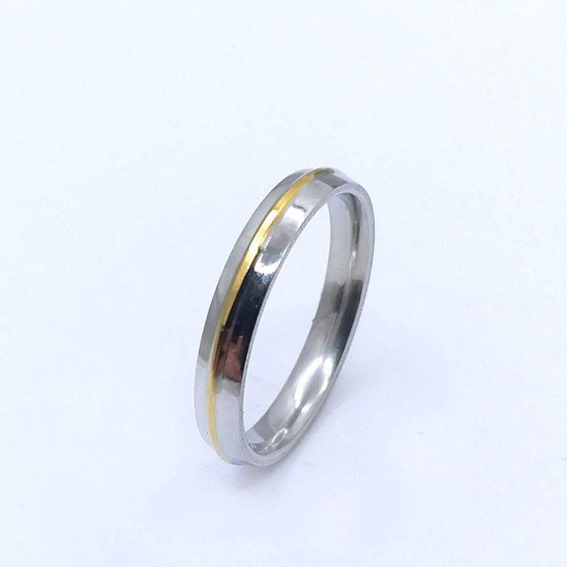 ANEL ALIANÇA AÇO INOX ANATÔMICA ABAULADA 4MM C/ 1 FIO DOURADO - Número 20/21