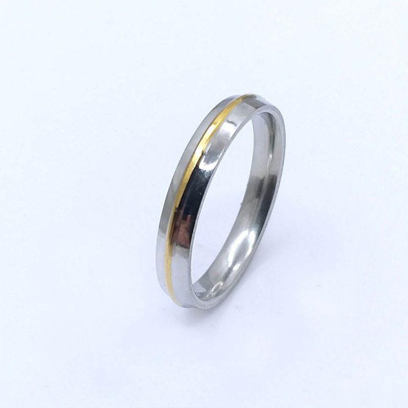 ANEL ALIANÇA AÇO INOX ANATÔMICA ABAULADA 4MM C/ 1 FIO DOURADO - Número 28/29
