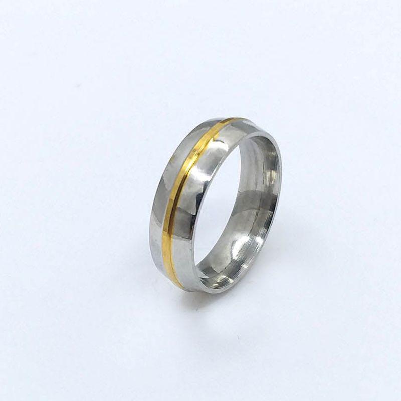 ANEL ALIANÇA AÇO INOX ANATÔMICA ABAULADA 6MM C/ 1 FIO DOURADO - Número 14/15