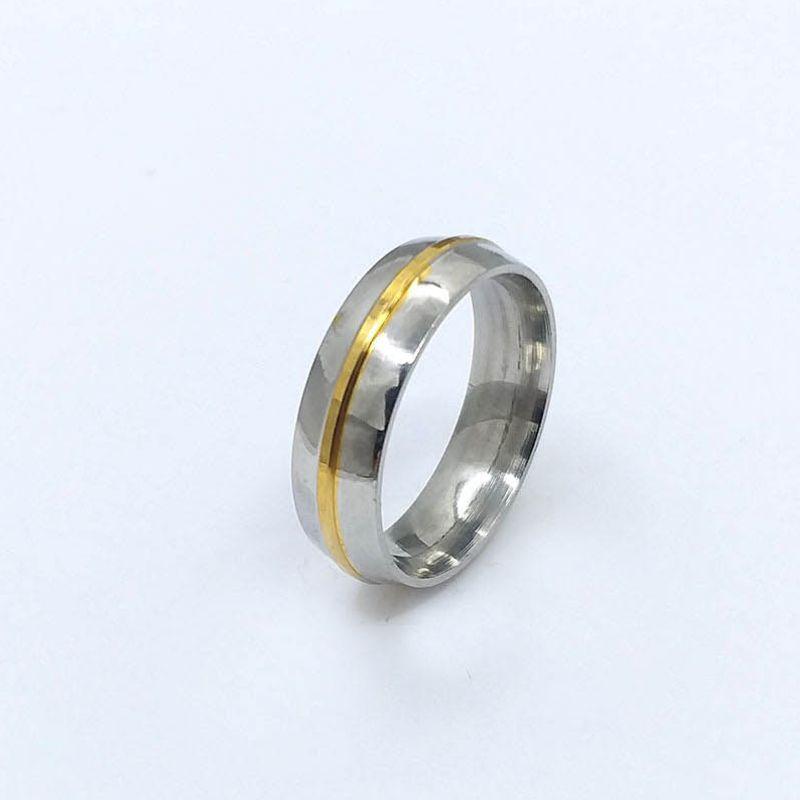 ANEL ALIANÇA AÇO INOX ANATÔMICA ABAULADA 6MM C/ 1 FIO DOURADO - Número 24/25