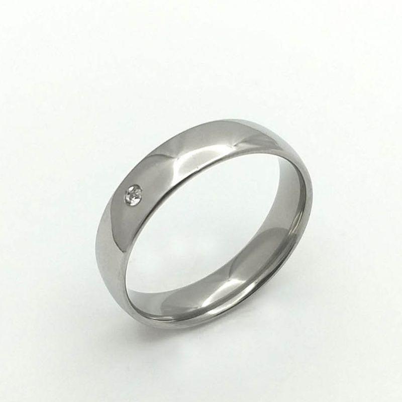 ANEL ALIANÇA AÇO INOX ANATÔMICA ABAULADA 6MM C/ 1 ZIRCONIA - Número 22/23