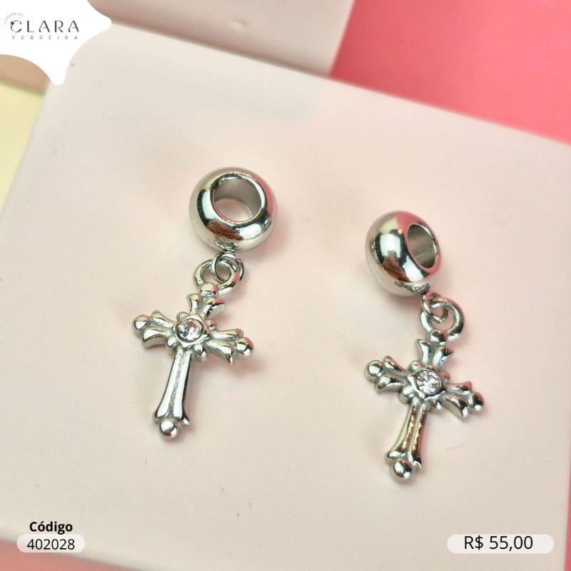BERLOQUE PENDURADO C/ CRUZ COM 1 ZIRCONIA REDONDA NO MEIO - 12MM - Aço