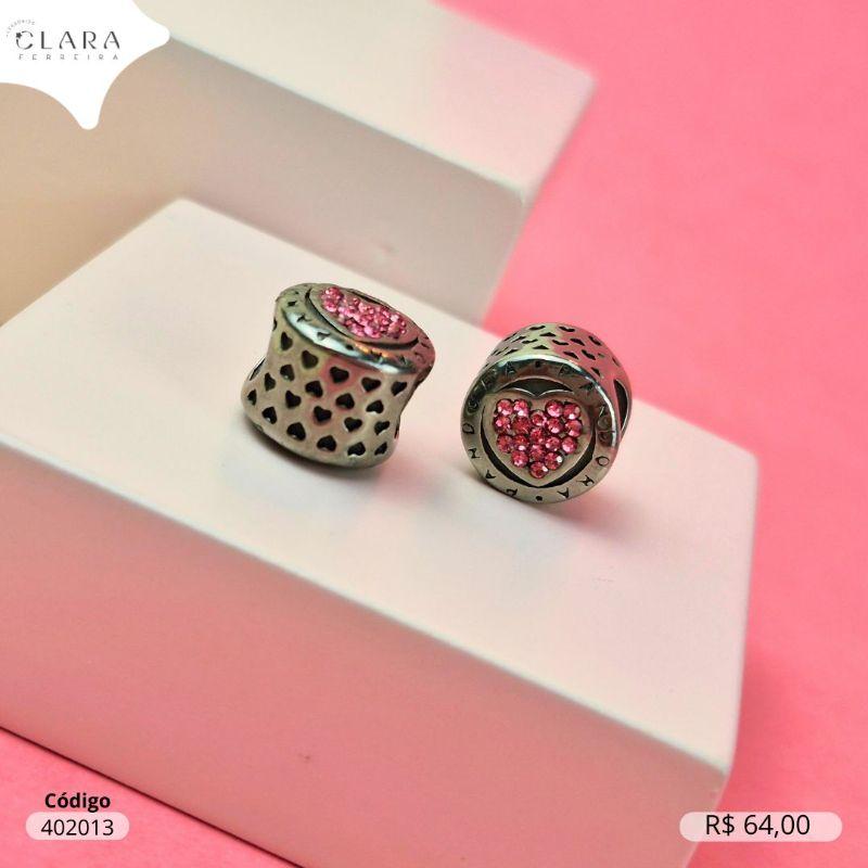 BERLOQUE SEPARADOR REDONDO C/ CORAÇÃO MICROZIRCONIAS E LATERAL COM CORAÇÕES - 11X8MM - Aço