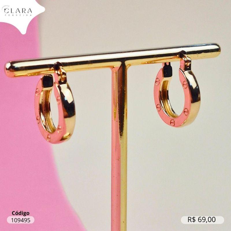 BRINCO ARGOLA CLICK LISA C/ LATERAL PREGO INSPIRAÇÃO CARTIER - 20X3MM - Dourado