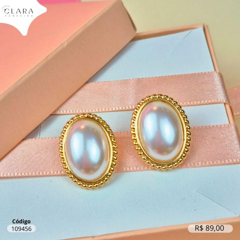BRINCO BOTÃO OVAL C/ PEROLA NO MEIO E  BORDAS MICROZIRCONIAS - 22MM - Dourado