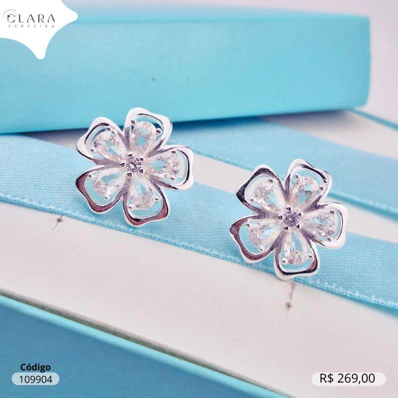 BRINCO PRATA 925 FLOR PÉTALAS VAZADAS ZIRCÔNIA GOTA ADORNADA C/ BORDAS LISAS - 15MM