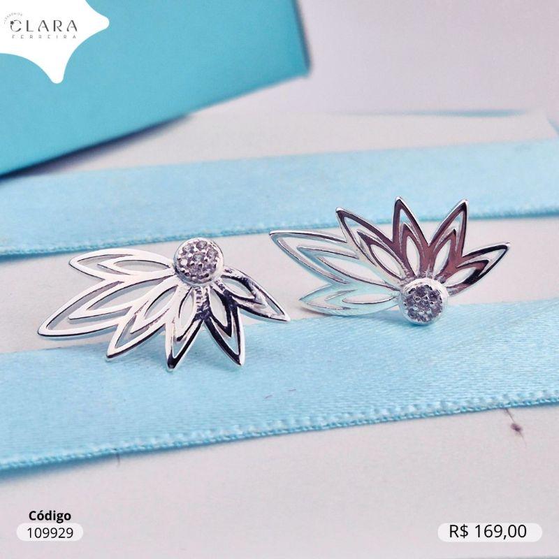 BRINCO PRATA 925 MEIA FLOR VAZADA LISA C/ MIOLO C/ MICROZIRCÔNIAS - 19MM