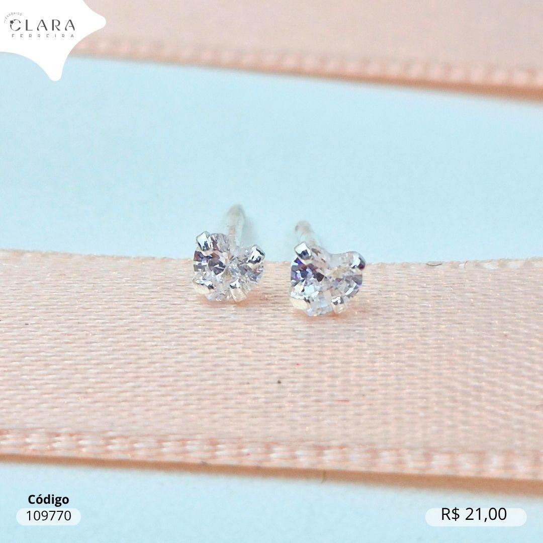 BRINCO SOLITARIO ZIRCONIA CORAÇÃO 3MM BASE 4 GARRAS CAIXA BAIXA - Banho de Prata