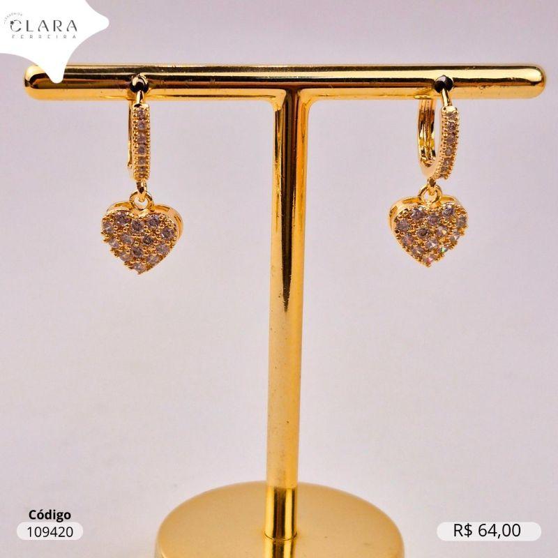 BRINCO ARGOLINHA CLICK 1 FILEIRA MICROZIRCONIAS C/ CHUVEIRINHO CORAÇÃO MICROZIRCONIAS 8MM PENDURADO - 11X2MM - Dourado