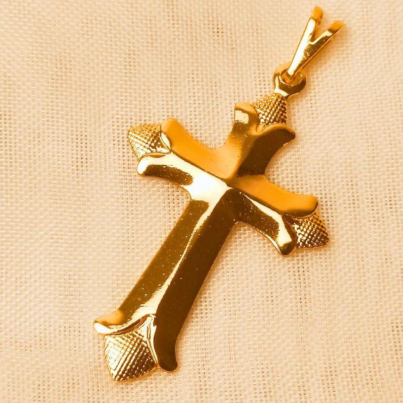 PINGENTE CRUZ C/ PONTAS JATEADAS 30MM - Dourado