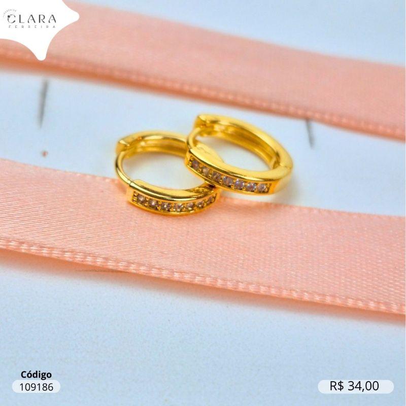 BRINCO ARGOLINHA CLICK 1 FILEIRA MICROZIRCONIAS C/ BORDAS LISAS - 10X2MM - Dourado