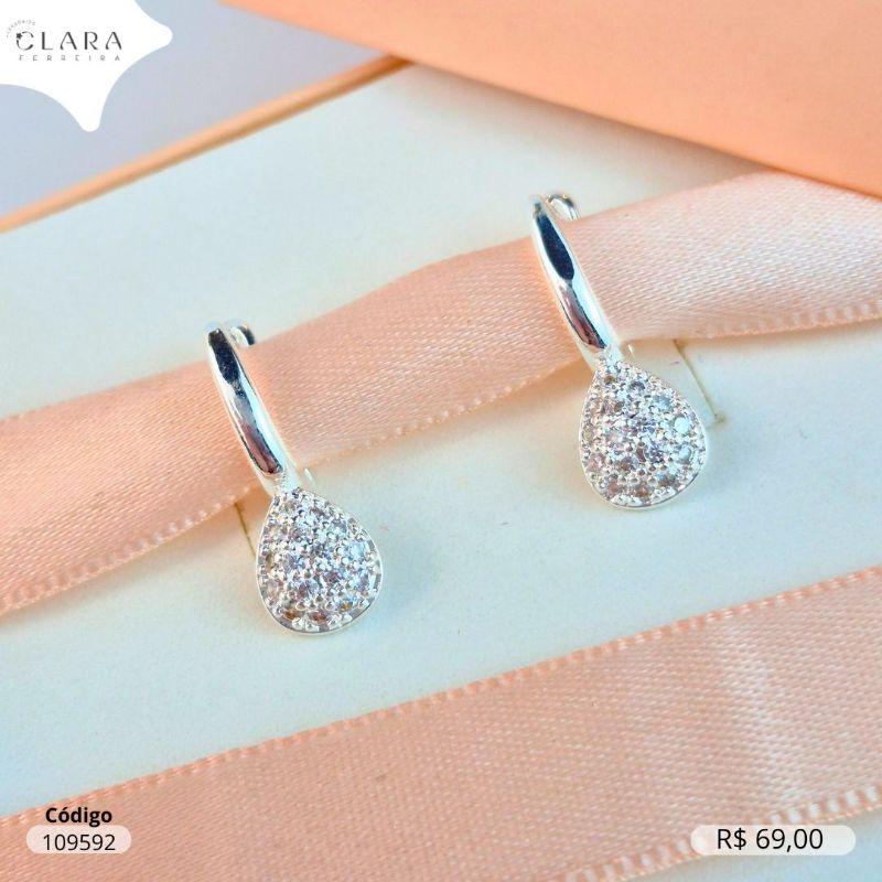 BRINCO ARGOLINHA CLICK GOTA LISA C/ CHUVEIRINHO GOTA MICROZIRCONIAS 10MM FIXO - 13X2MM - Banho de Prata