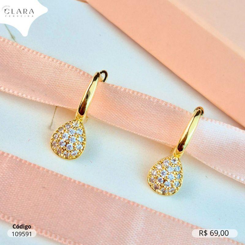 BRINCO ARGOLINHA CLICK GOTA LISA C/ CHUVEIRINHO GOTA MICROZIRCONIAS 10MM FIXO - 13X2MM - Dourado