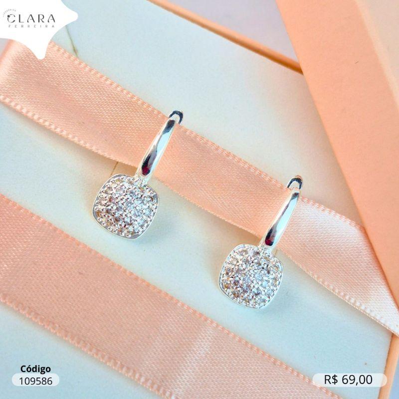 BRINCO ARGOLINHA CLICK GOTA LISA C/ CHUVEIRINHO QUADRADO MICROZIRCONIAS 10MM FIXO - 13X2MM - Banho de Prata
