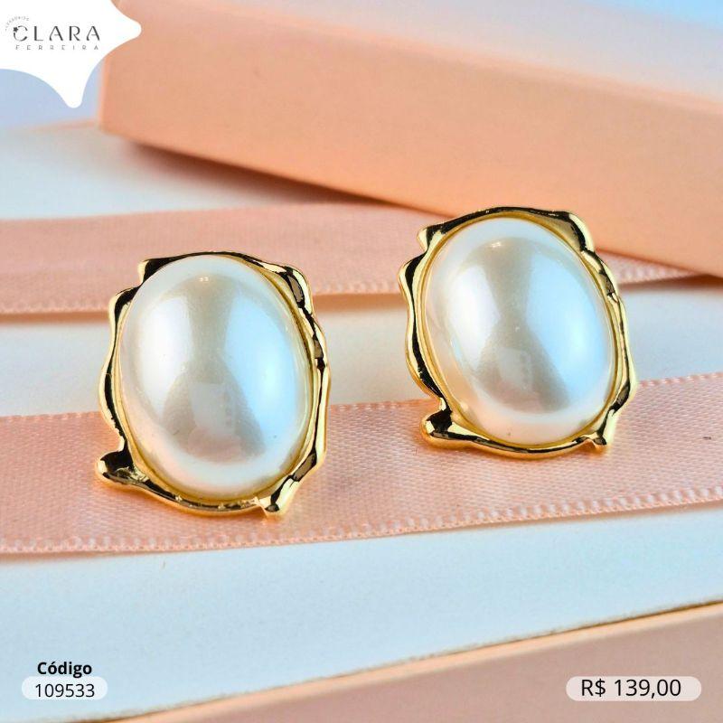 BRINCO BOTÃO C/ PEROLA OVAL BORDAS LISA  - 22MM - Dourado-EDIÇÃO LIMITADA