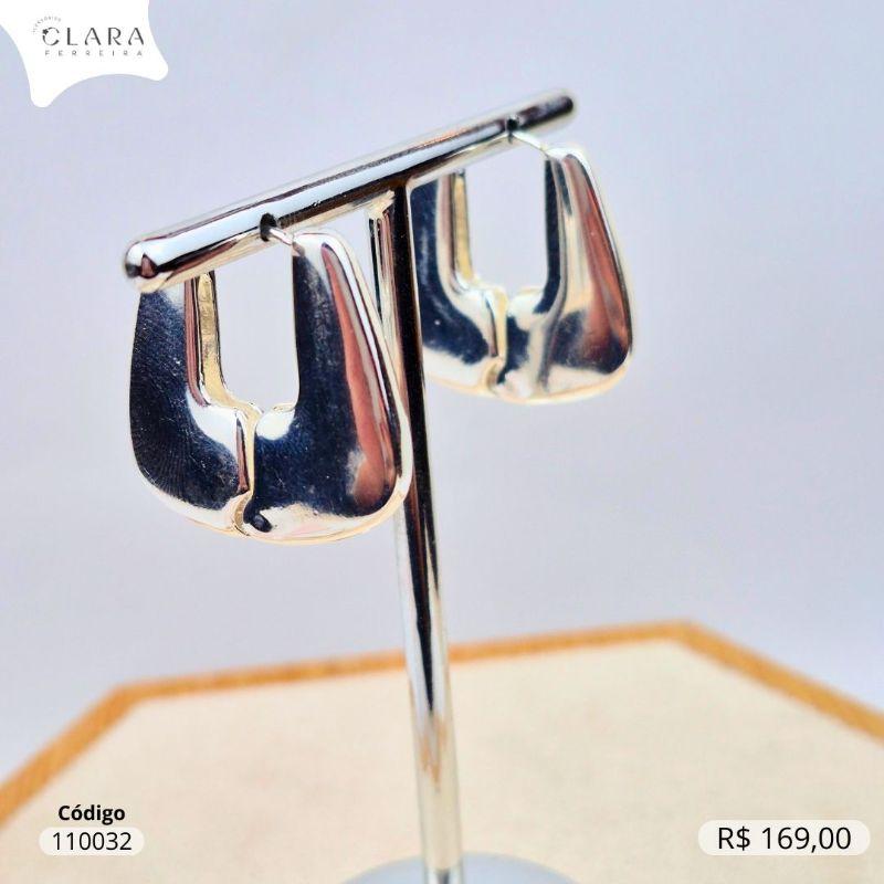 BRINCO ARGOLA CLICK GEOMÉTRICA LISA - LINHA ORGÂNICOS - 25X5MM - Banho de Prata