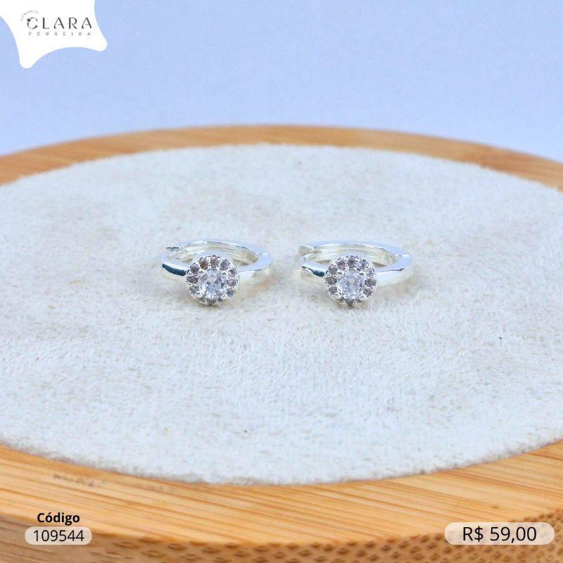 BRINCO ARGOLINHA CLICK C/ 1 ZIRCONIA REDONDA 3MM ADORNADA MICROZIRCONIAS - 12X2MM - Banho de Prata