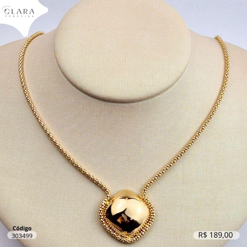 COLAR CHOKER MALHA PIPOCA TUBO C/ PINGENTE BOTÃO QUADRADO 25MM LISO FIXO - LINHA ORGÂNICOS - 45CM - Dourado -EDIÇÃO LIMITADA