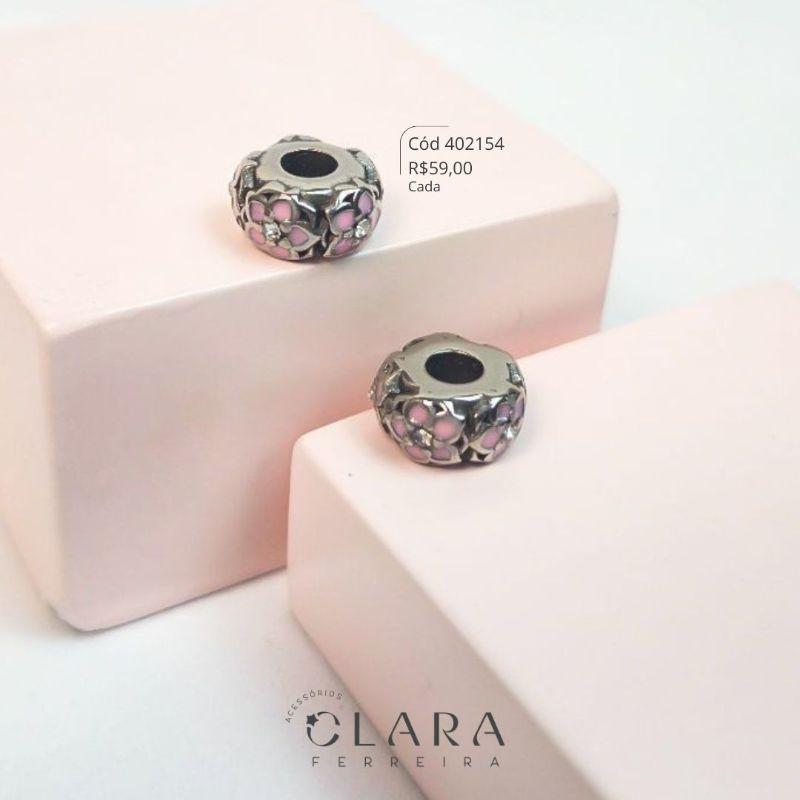 BERLOQUE SEPARADOR C/ FLORES COR DE ROSA RESINADAS COM MIOLO MICROZIRCÔNIA - 10X8MM - Aço