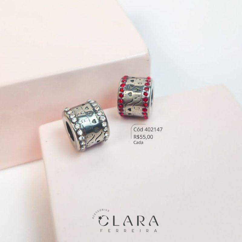 BERLOQUE SEPARADOR C/ MEIO CORAÇÕES E MANUSCRITO PANDORA E BORDAS MICROZIRCÔNIAS - 11X9MM - Aço