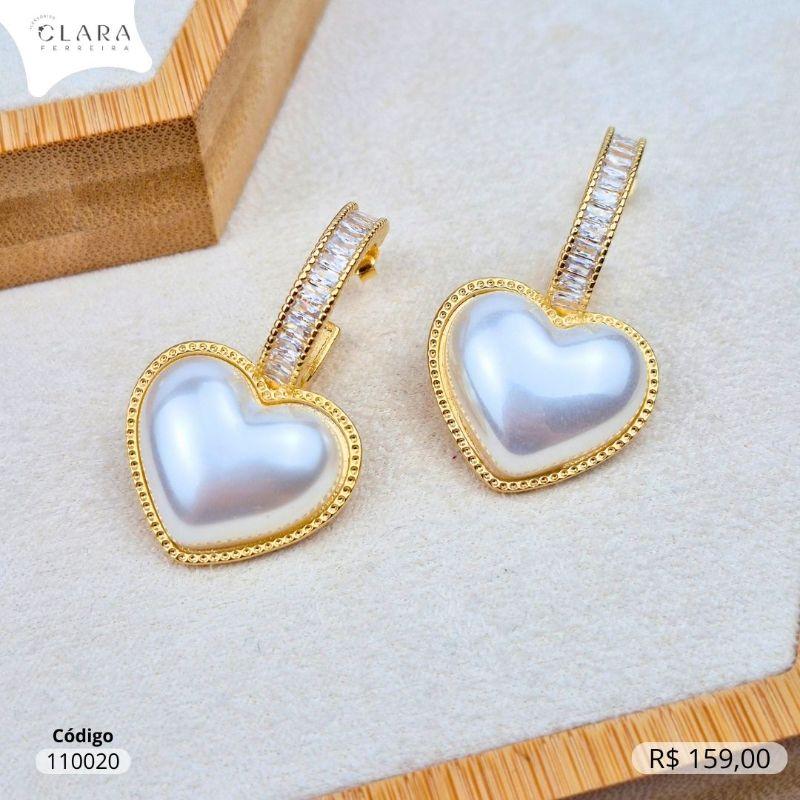 BRINCO ARGOLA 1 FILEIRA ZIRCÔNIA BAGUETE C/ CORAÇÃO PEROLA 16MM FIXO - 20X4MM - Dourado