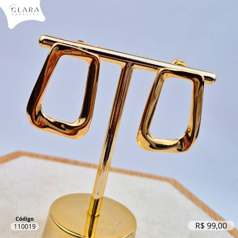 BRINCO QUADRADO LISO VAZADO - LINHA ORGÂNICOS - 30MM - Dourado