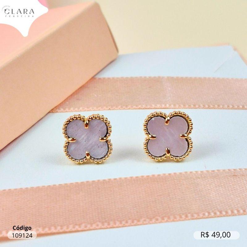 BRINCO TREVO VAN CLEEF ALHAMBRA CRISTAL MADREPÉROLA - EDIÇÃO LIMITADA - 10MM - Dourado