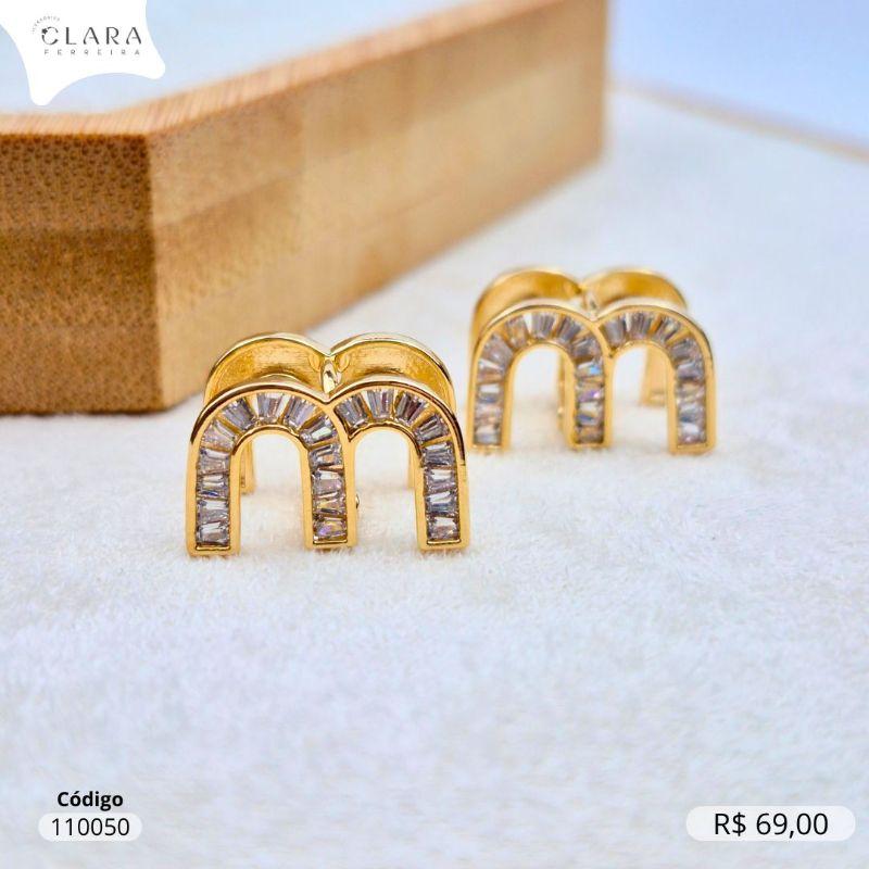 BRINCO ARGOLINHA CLICK FORMATO EM M INSPIRAÇÃO VIVARA  - Dourado