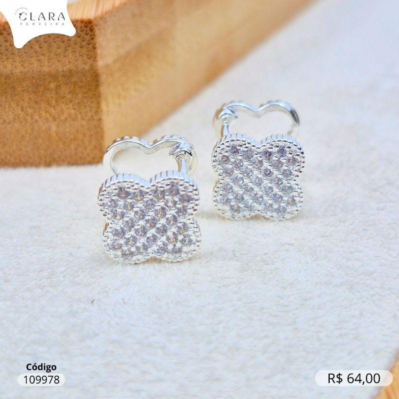 BRINCO ARGOLINHA CLICK TREVO VAN CLEEF ALHAMBRA MICROZIRCÔNIAS - 12MM - Banho de Prata