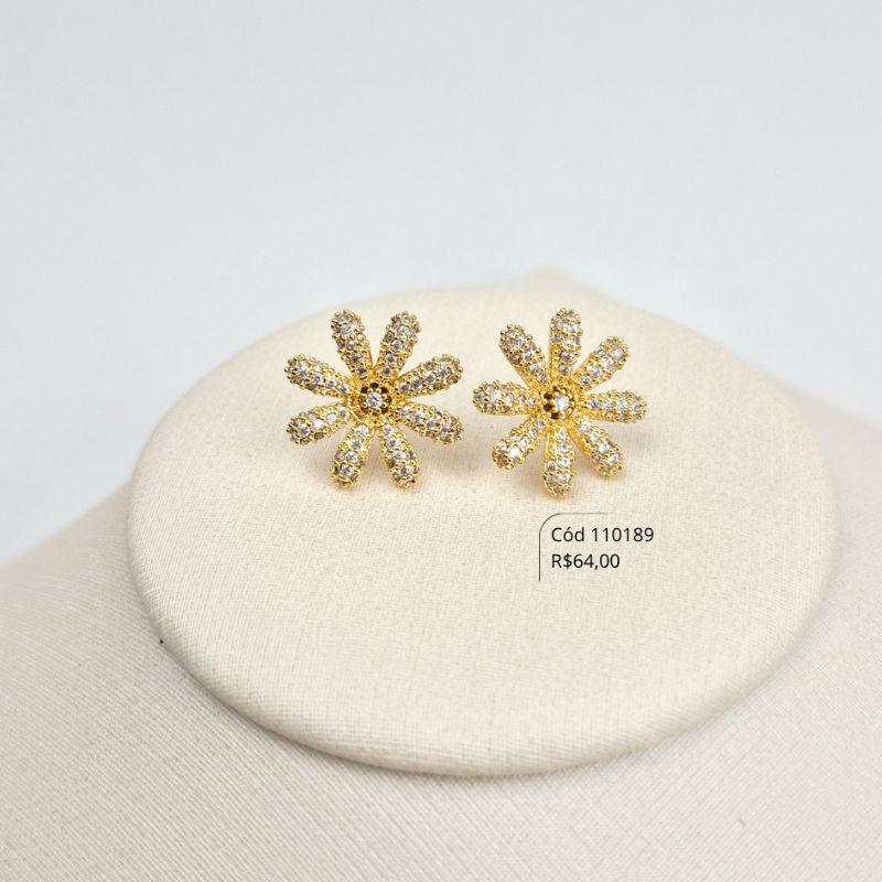 BRINCO FLOR 8 PÉTALAS MICROZIRCÔNIAS - 16MM - Dourado - PEÇA LIMITADA