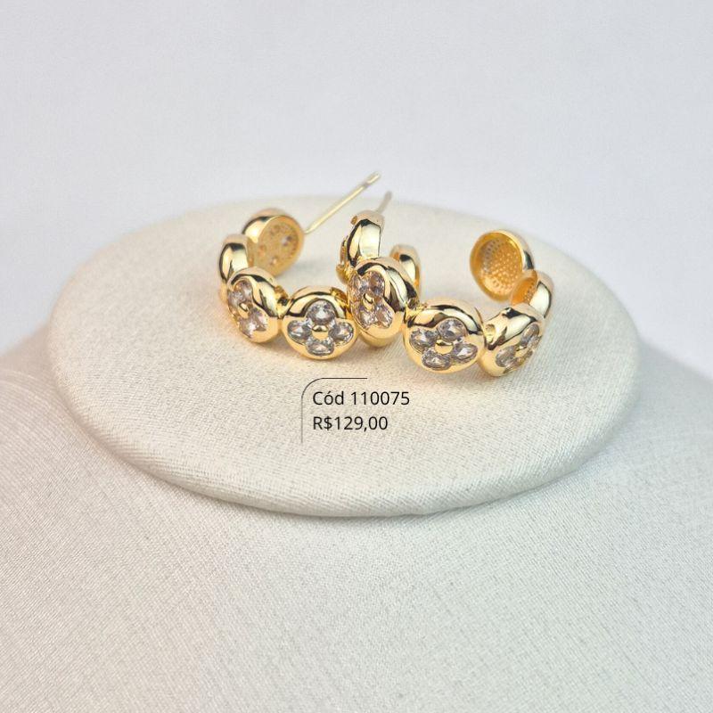 BRINCO ARGOLA C/ 4 TREVO VAN CLEEF ALHAMBRA ZIRCONIAS REDONDAS - 23XX8MM - Dourado - PEÇA VENDIDA