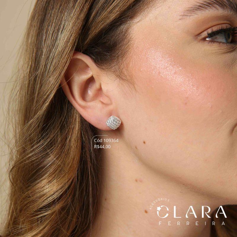 BRINCO CHUVEIRINHO QUADRADO MICROZIRCONIAS - 9MM - Banho de Prata