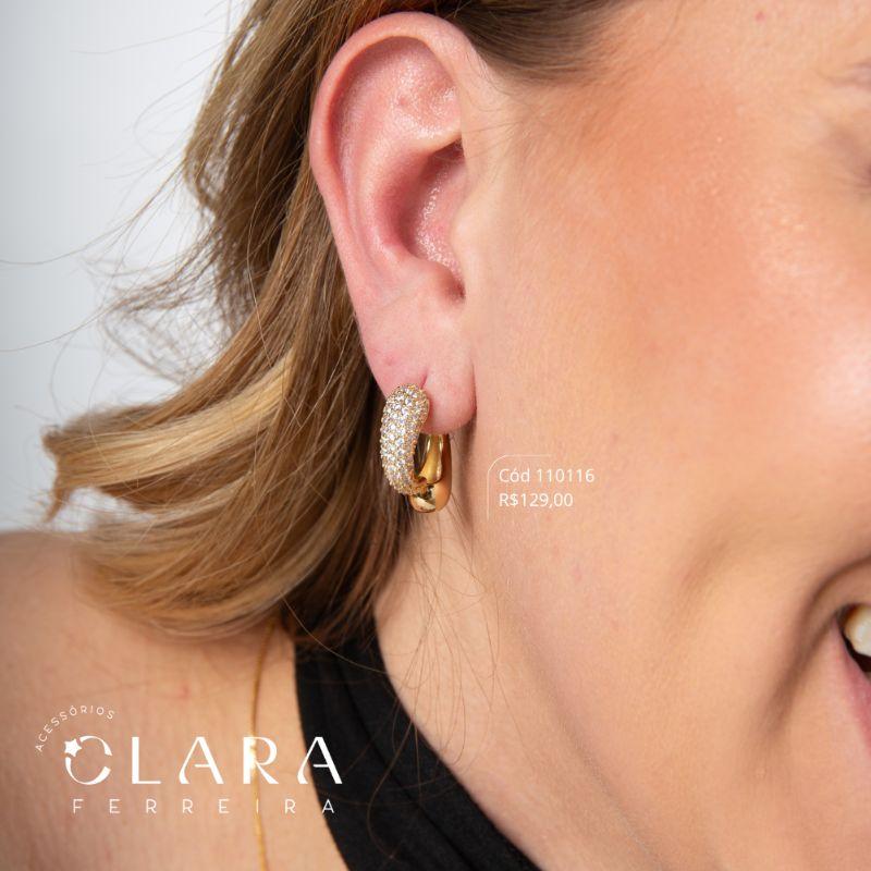 BRINCO SILHUETA GOTA 7 FILEIRAS MICROZIRCÔNIAS C/ TARRACHA SILHUETA GOTA LISA - 17MM - Dourado - PEÇA VENDIDA