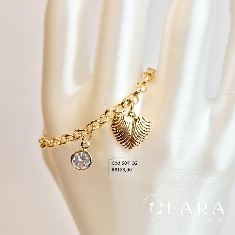PULSEIRA ELO PORTUGUÊS C/ PINGENTE CORAÇÃO RAIADO LISO 11MM E 1 TIFFANY REDONDA 7MM PENDURADOS - 17CM - Dourado - PEÇA VENDIDA