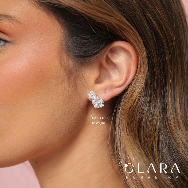 BRINCO 2 FLORES MICROZIRCÔNIAS - 17MM - Banho de Prata