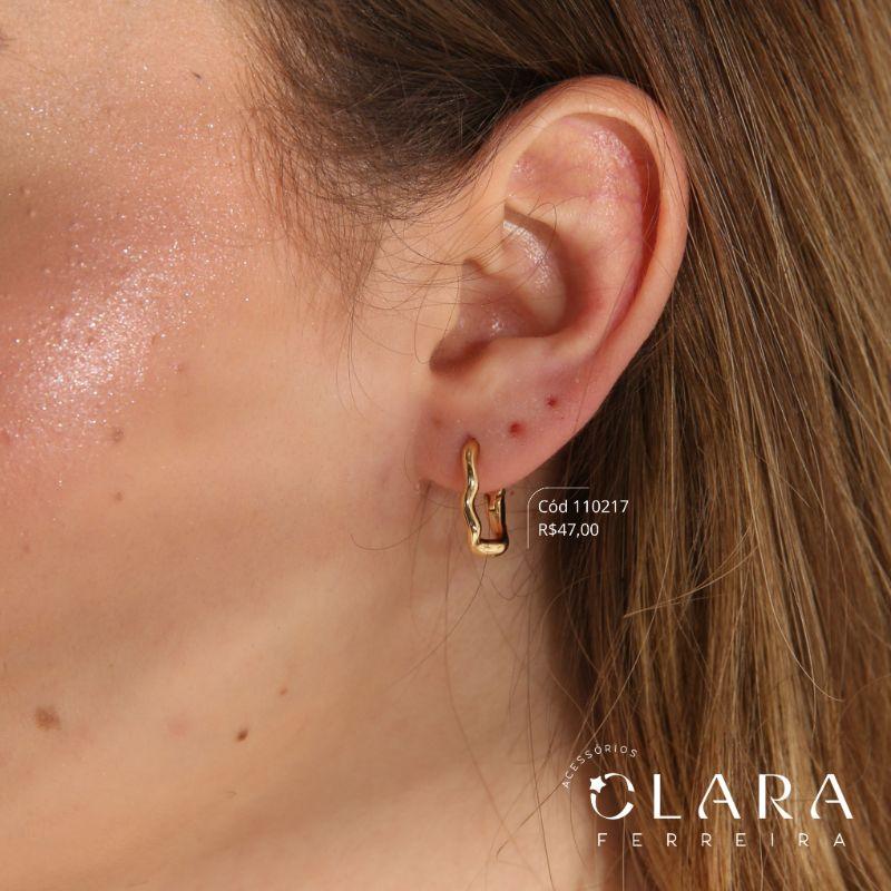 BRINCO ARGOLINHA CLICK LISA ONDULADA - EDIÇÃO LIMITADA - 16X2MM - Dourado