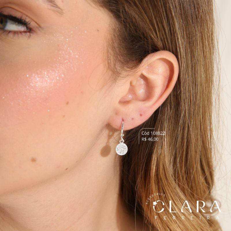 BRINCO ARGOLINHA TRANQUETA C/ CHUVEIRINHO REDONDO MICROZIRCONIAS PENDURADO  - 8MM - Banho de Prata