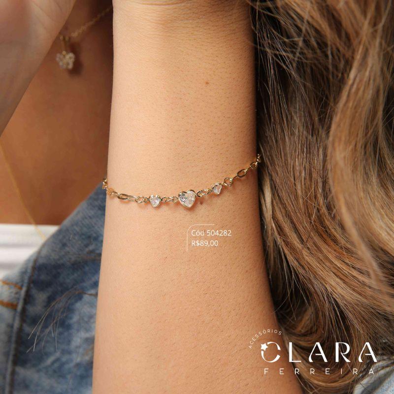 PULSEIRA CARTIER C/ 3 TIFFANYS CORAÇÕES FIXOS NO MEIO - 17CM - Dourado