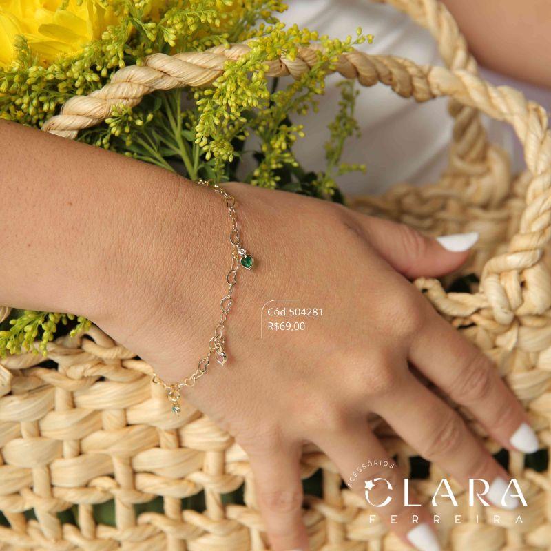 PULSEIRA ELOS CORAÇÕES ENTRELAÇADOS C/ 3 TIFFANYS CORAÇÕES COLORIDOS SALADINHA PENDURADOS - 17CM - Dourado