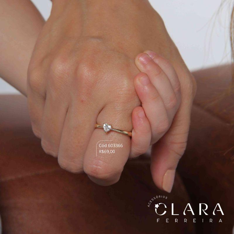 ANEL SOLITÁRIO ZIRCÔNIA CORAÇÃO 4MM - Dourado