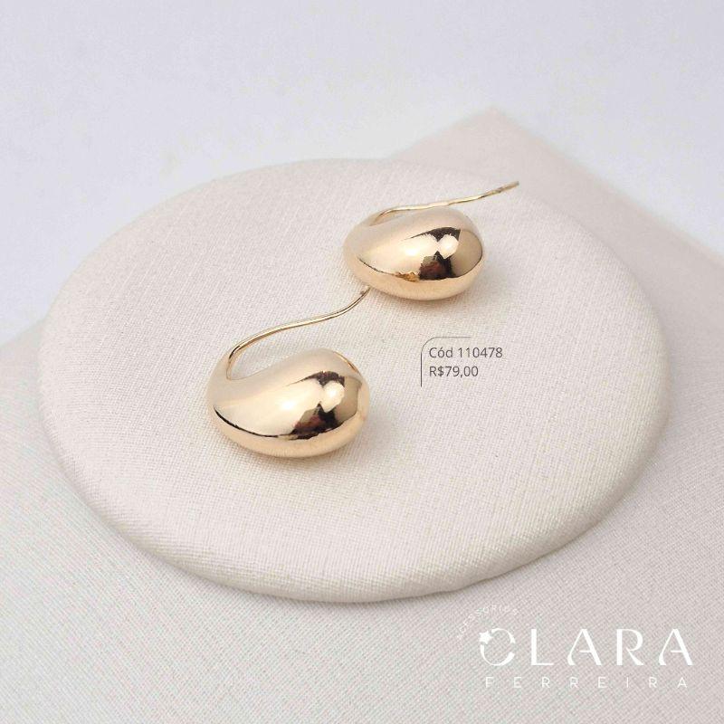 BRINCO ANZOL GOTA LISA - INSPIRAÇÃO BOTTEGA VENETA - 19MM - Dourado