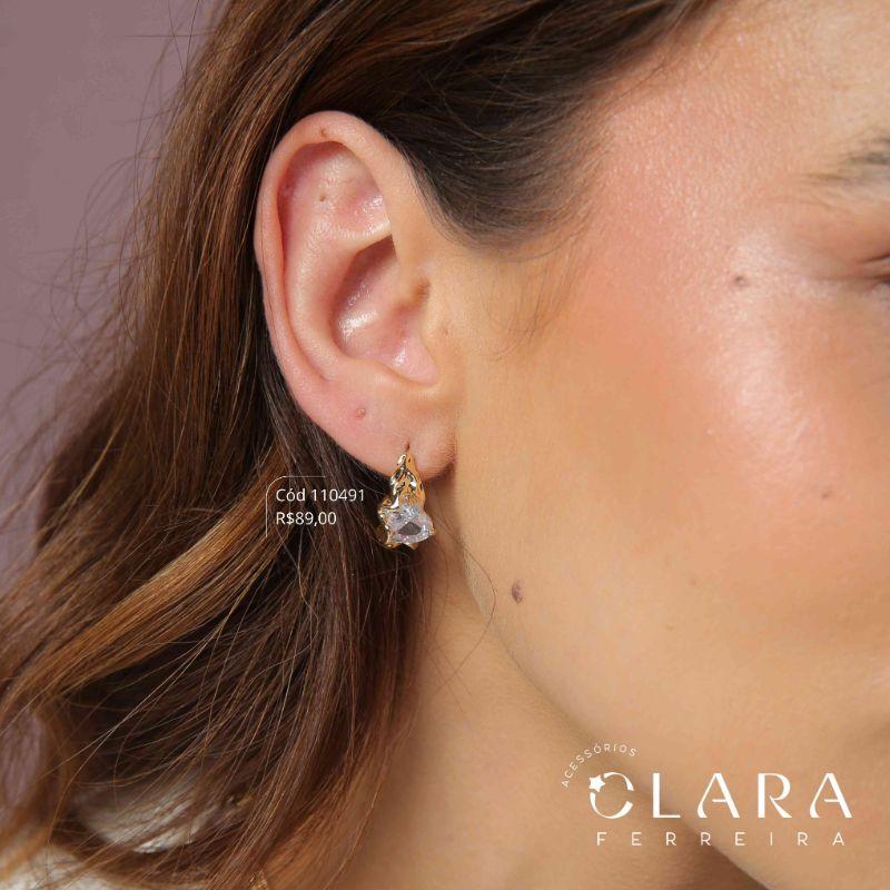 BRINCO ARGOLA ONDULADA LISA C/ 1 ZIRCÔNIA CORAÇÃO 9MM - 17MM - Dourado