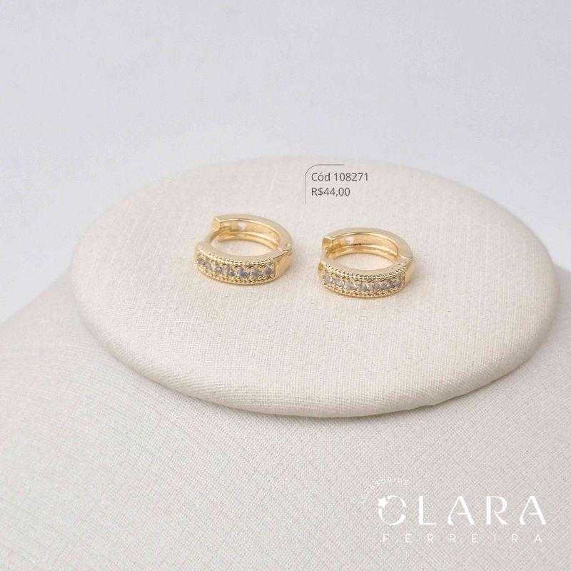 BRINCO ARGOLINHA CLICK 1 FILEIRA MICROZIRCONIAS C/ BORDA  JATEADA - 13X3MM - Dourado