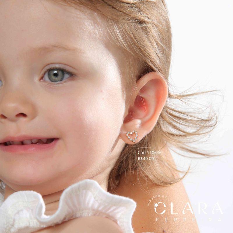 BRINCO INFANTIAL CORAÇÃO MICROZIRCÔNIAS VAZADO - CLARINHA KIDS - 9MM - Dourado