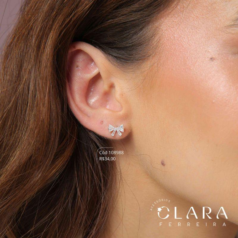 BRINCO INFANTIL LAÇO ZIRCONIA TRIANGULO 10MM - CLARINHA KIDS - PEÇA EXCLUSIVA - Banho de Prata